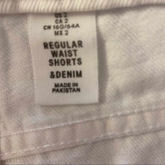 H&M Distressed Cuffed White Denim Short - Picture 4 of 6